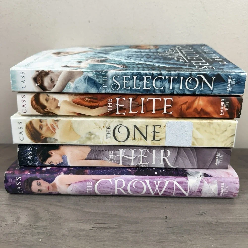 The Selection Series lot Books 1 to 5 by Kiera Cass Elite The One The Heir Crown